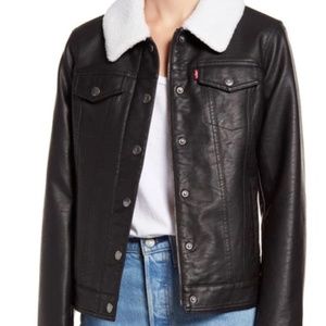 Levi’s Women’s Faux Leather Sherpa Lined Trucker Jacket In Black Cream - Medium